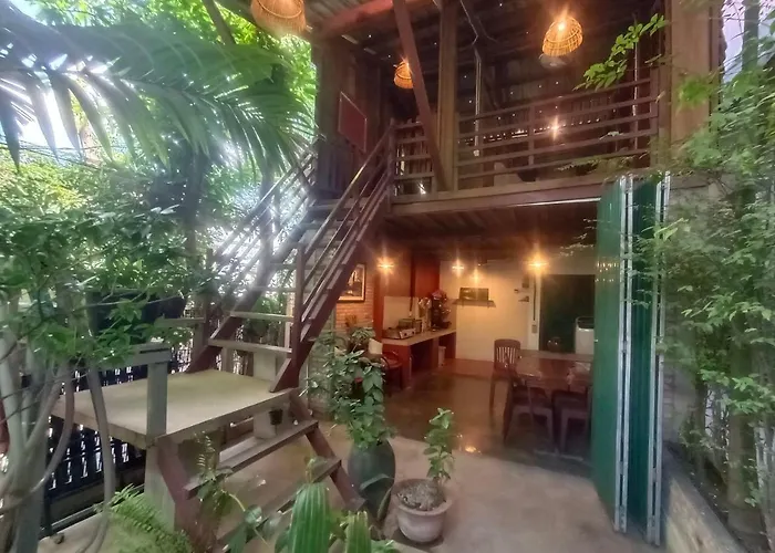 Village Nocleg ze śniadaniem 4*